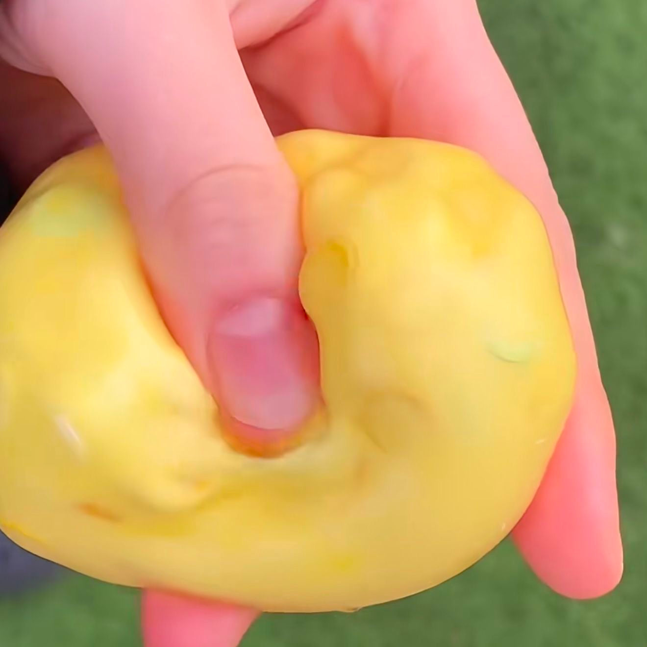 10pcs 4cm Mini Handmade Stress Balls - Random Color