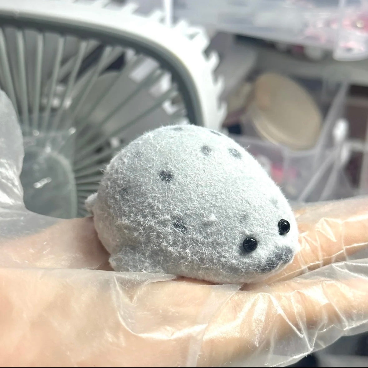 Small Baby Seal Taba Squishy Toy