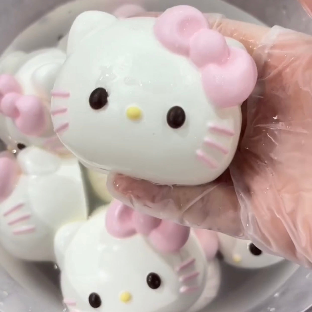 133g Hello Kitty Taba Squishy Toy