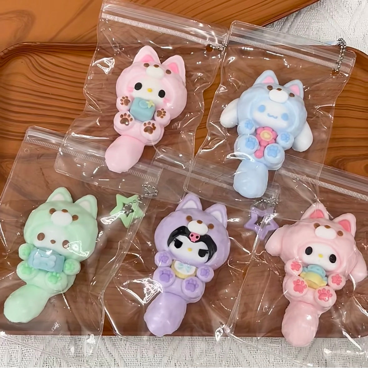 Big Tail Cartoon Suit Kuromi Kitty Squishy Taba Squishy Toy