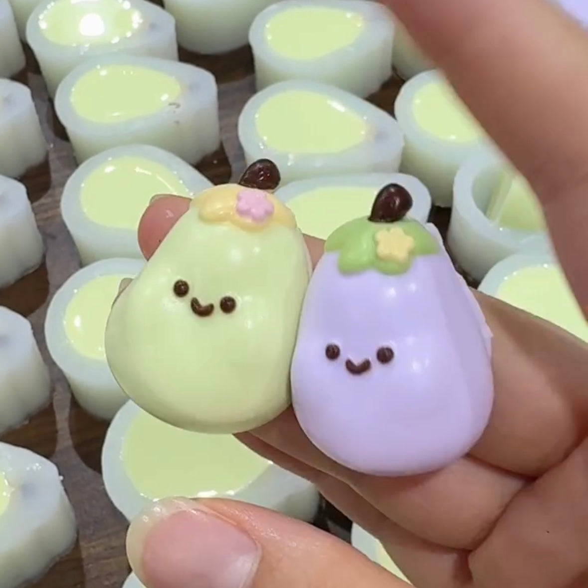 2pcs Mini Eggplant Taba Squishy Toy