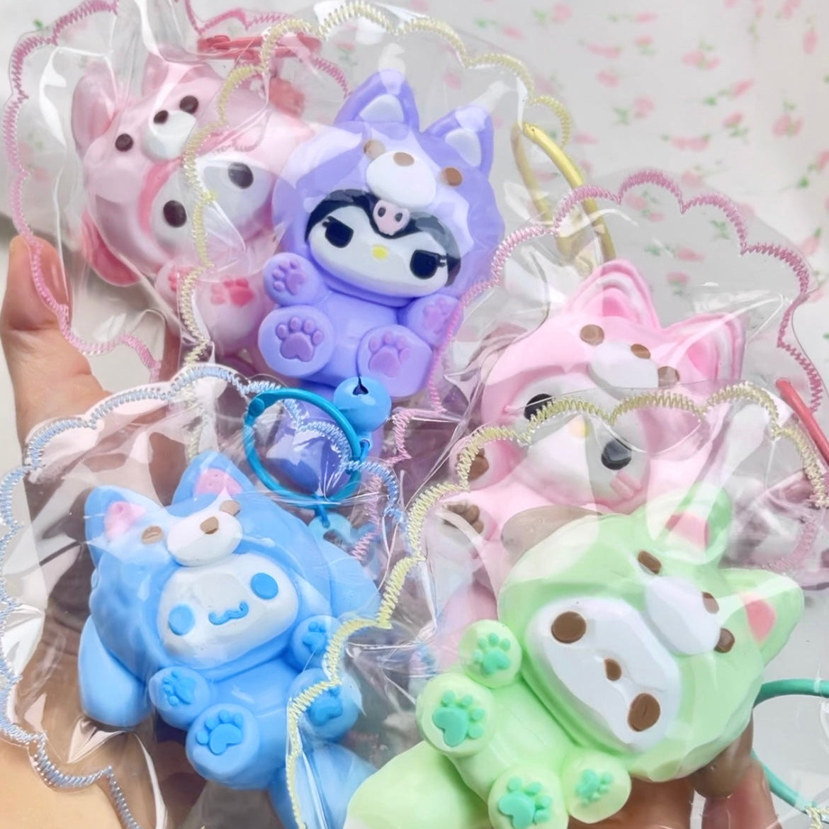 Big Tail Cartoon Suit Kuromi Kitty Squishy Taba Squishy Toy