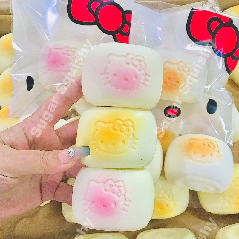 Slow Rising Squishy Kitty Bread Stress Relief Decompression Toy - Random Color