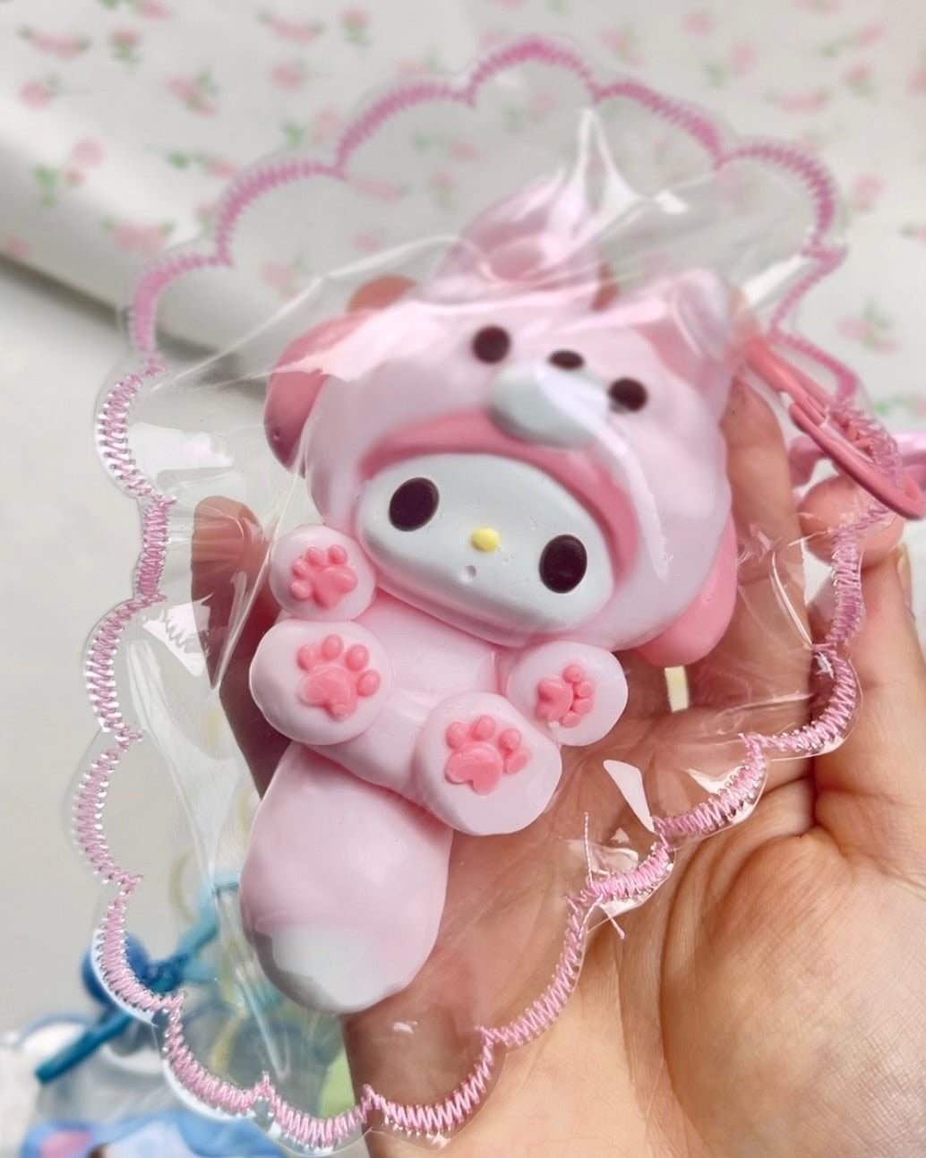 Big Tail Cartoon Suit Kuromi Kitty Squishy Taba Squishy Toy