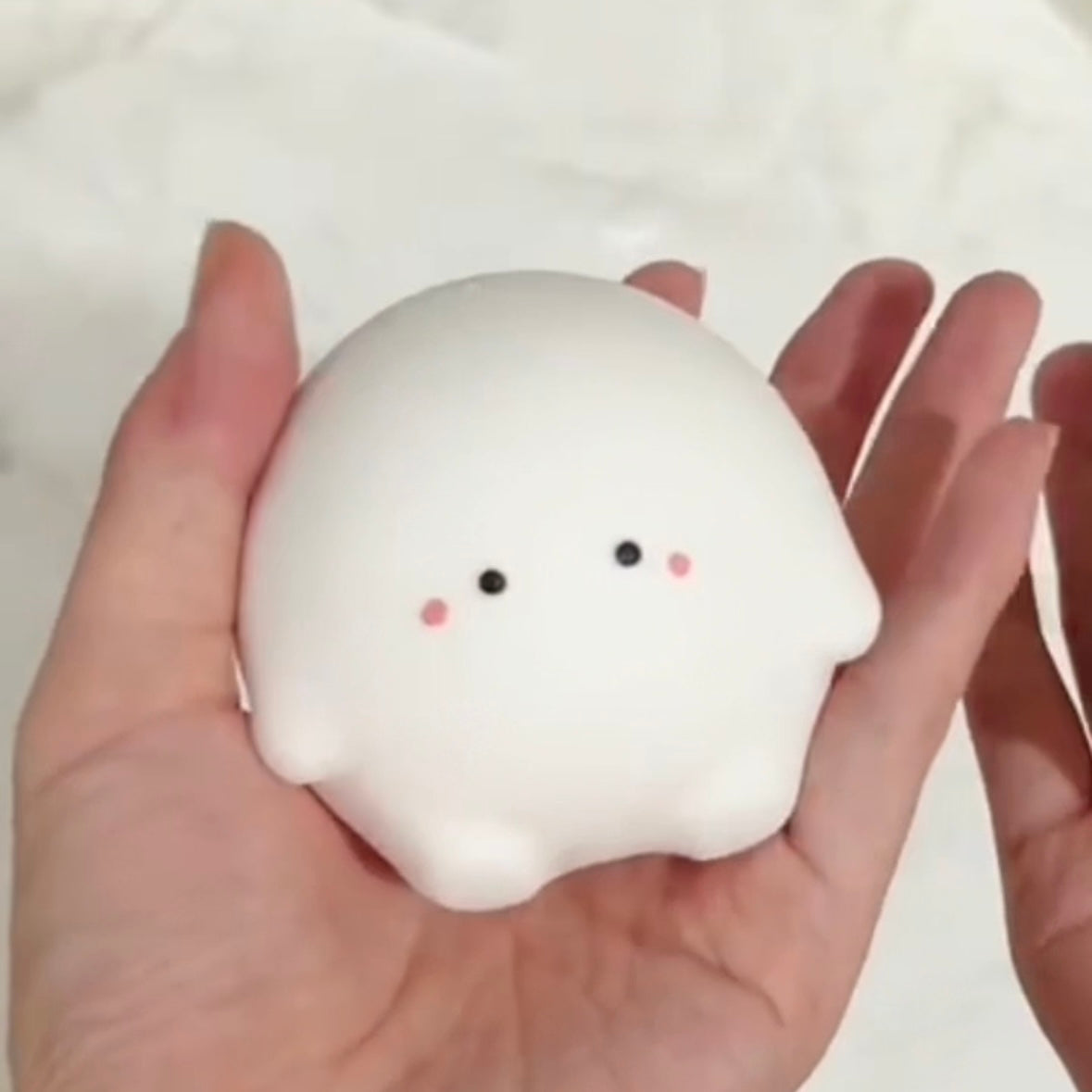 Slow Rising Squishy White Pet Stress Relief Decompression Toy