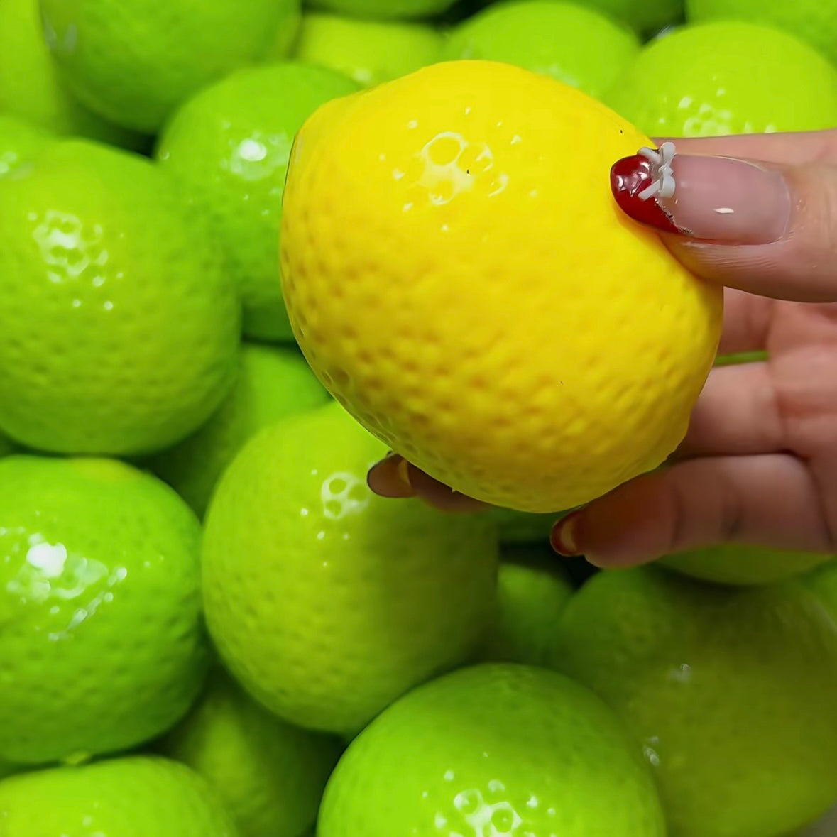 Color-Changing Lemon Stress Ball Squishy Bead & Clay Base Stress Relief Decompression Toy