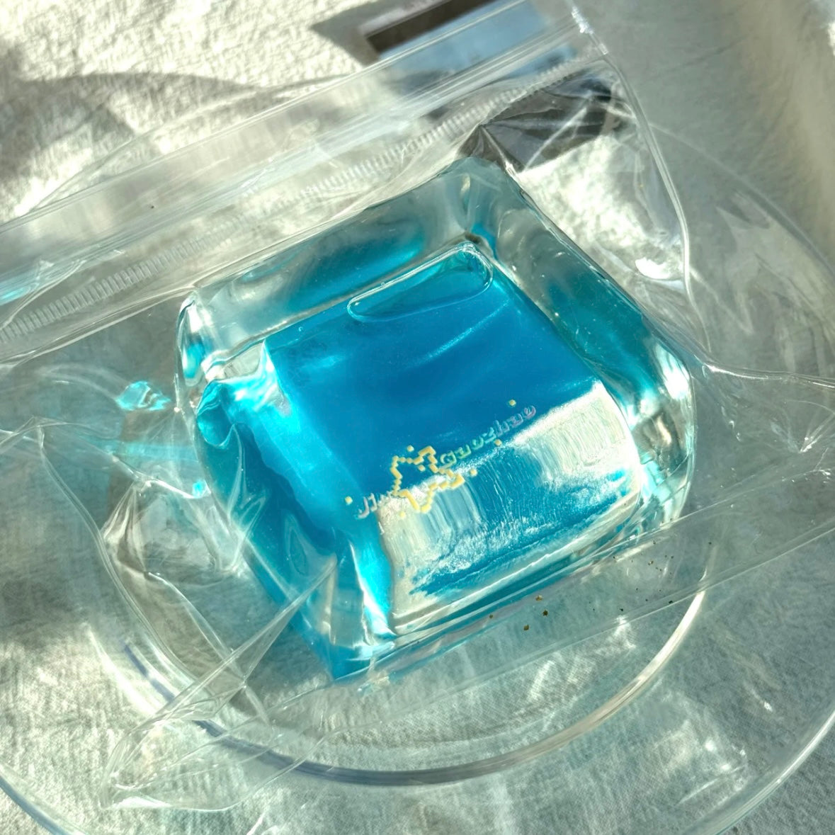 250g Handmade Ice Cube Taba Squishy Toy (flowing Liquid in The Middle)