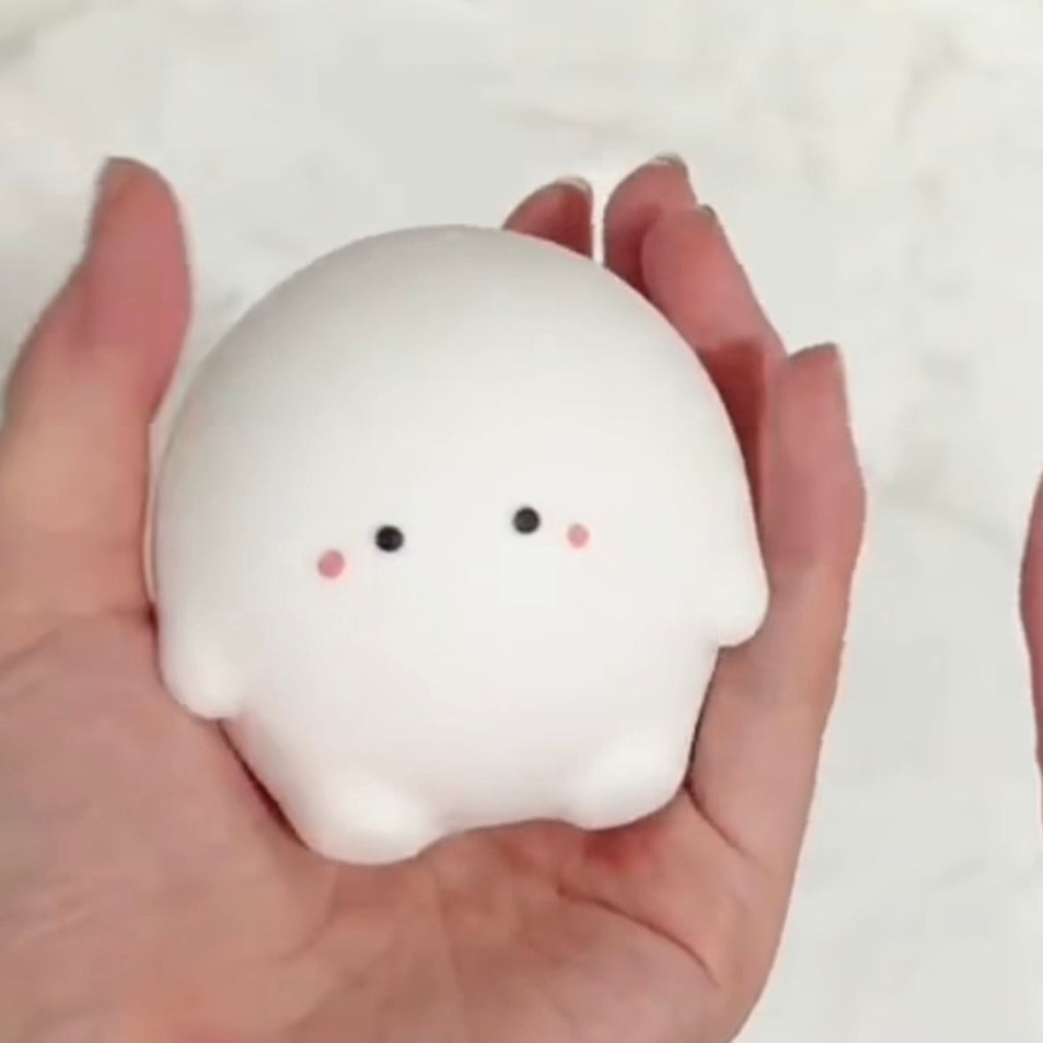 Slow Rising Squishy White Pet Stress Relief Decompression Toy
