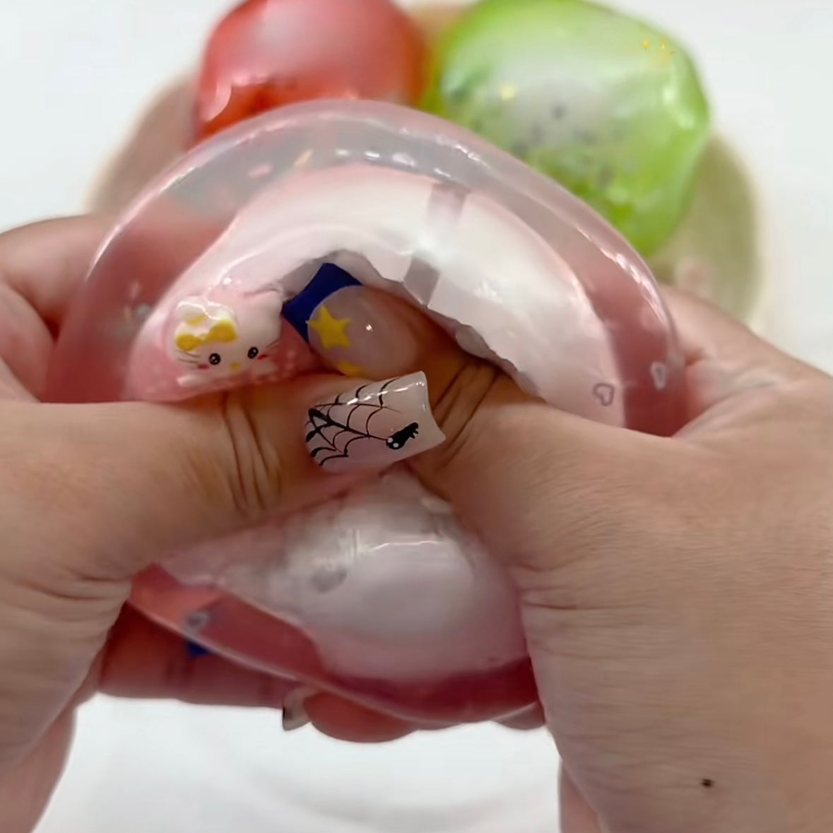 Pink Kitty Cat Cracking Ball Stress Ball Squishy Stress Relief Decompression Toy (Cracking Ball Cannot Be Restored)