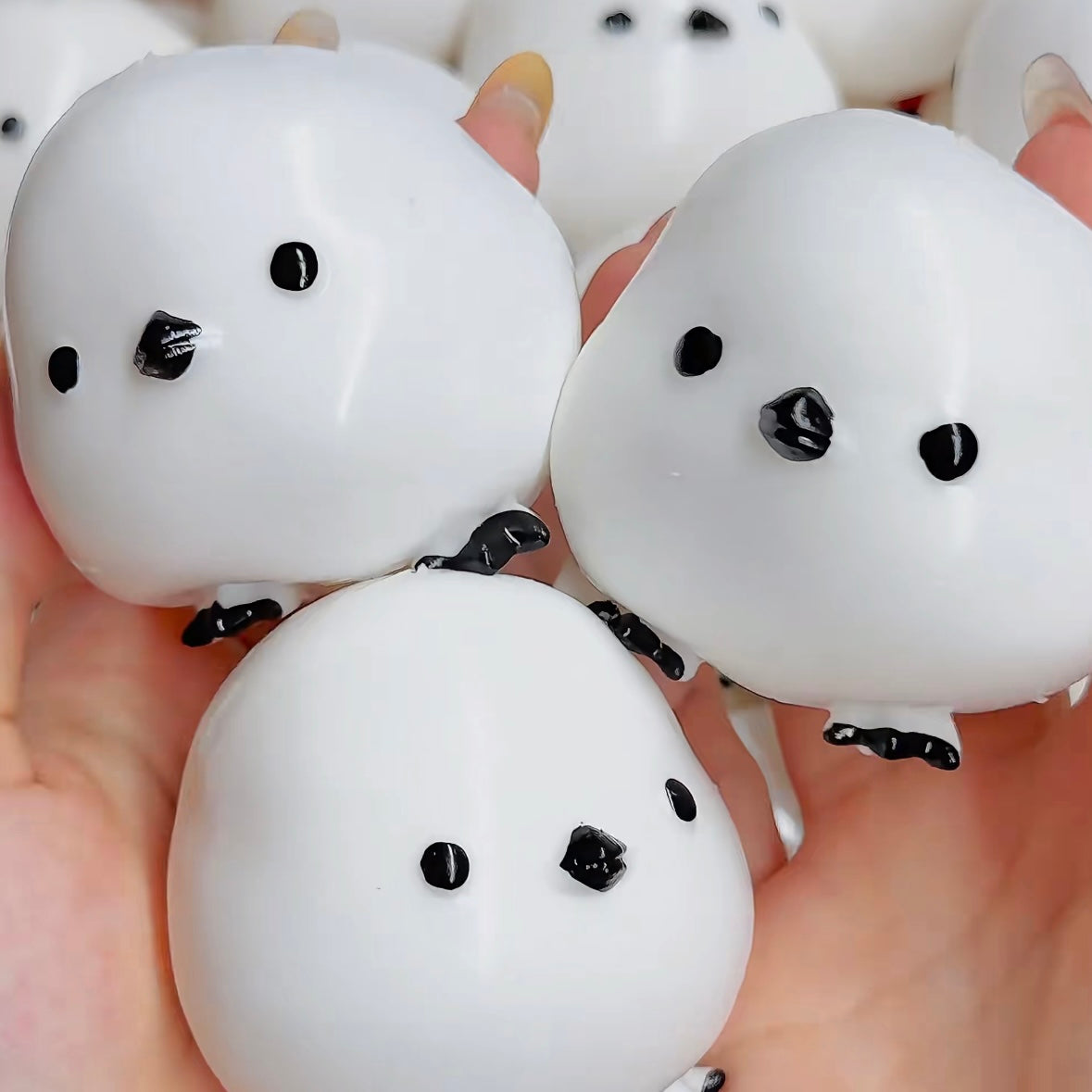 Crunchy White Chicks Bead & Clay Base Stress Ball Squishy Stress Relief Decompression Toy