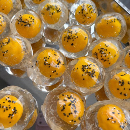 Egg Yolk Cracking Ball Stress Ball Squishy Stress Relief Decompression Toy Zip-tie Closure (The Egg Yolk Cannot Be Restored)