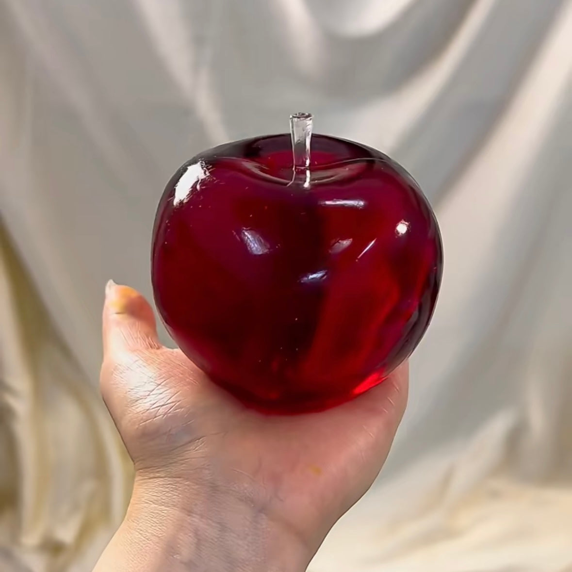 Apple Shape Vasline & Crisp Satisfying Sound Stress Ball