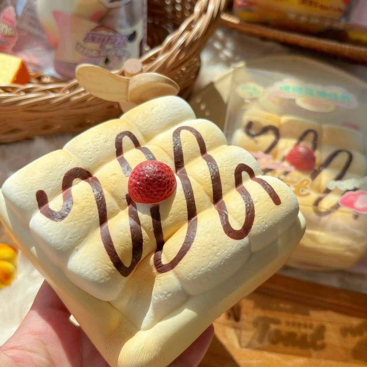 Slow Rising Squishy Marshmallow Bread Stress Relief Decompression Toy
